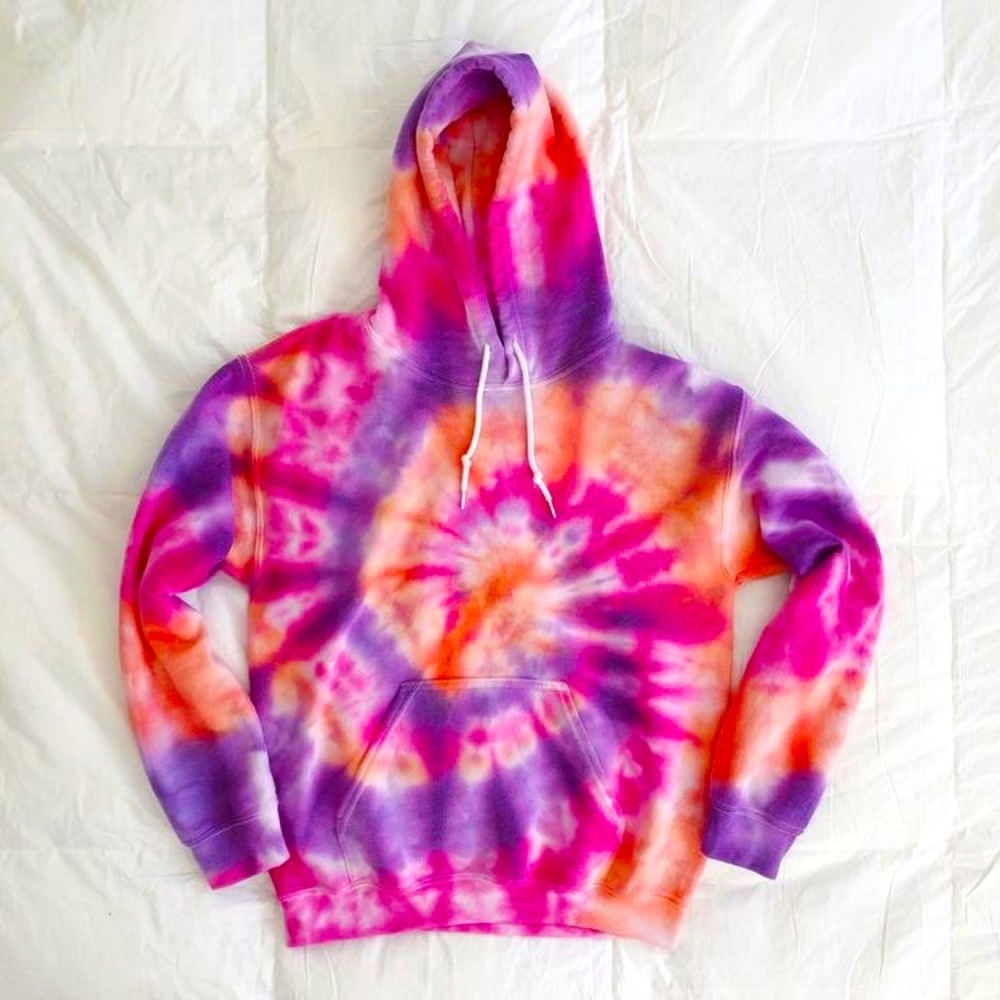 TYE DYE SWEATSHIRTS/JACKETS! HANDMADE💙